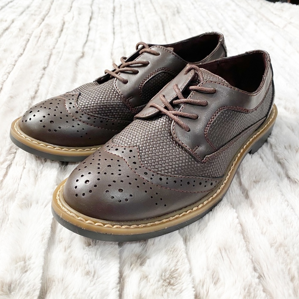 Kenneth Cole Reaction Boys Brown Dress Shoes NWT